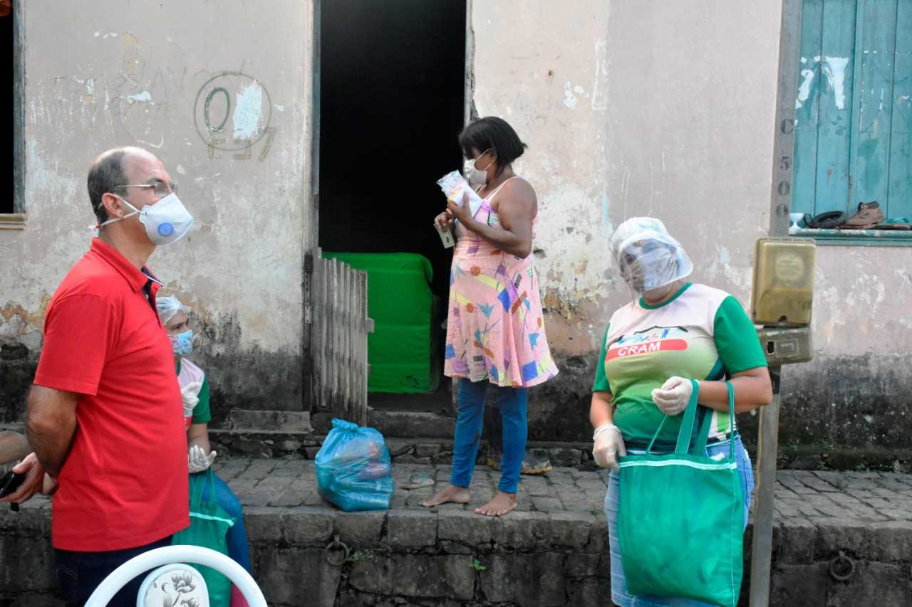 Camacã: Famílias do Assentamento Nova Ipiranga recebem cesta básicas e máscaras